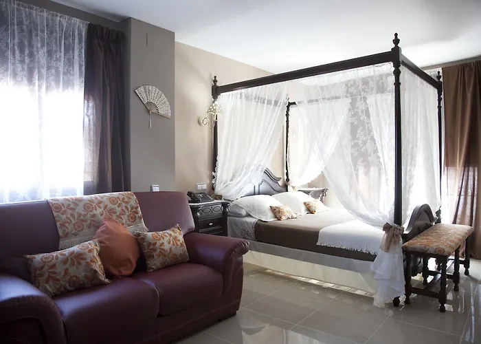 Hotel Rural De Cañamero